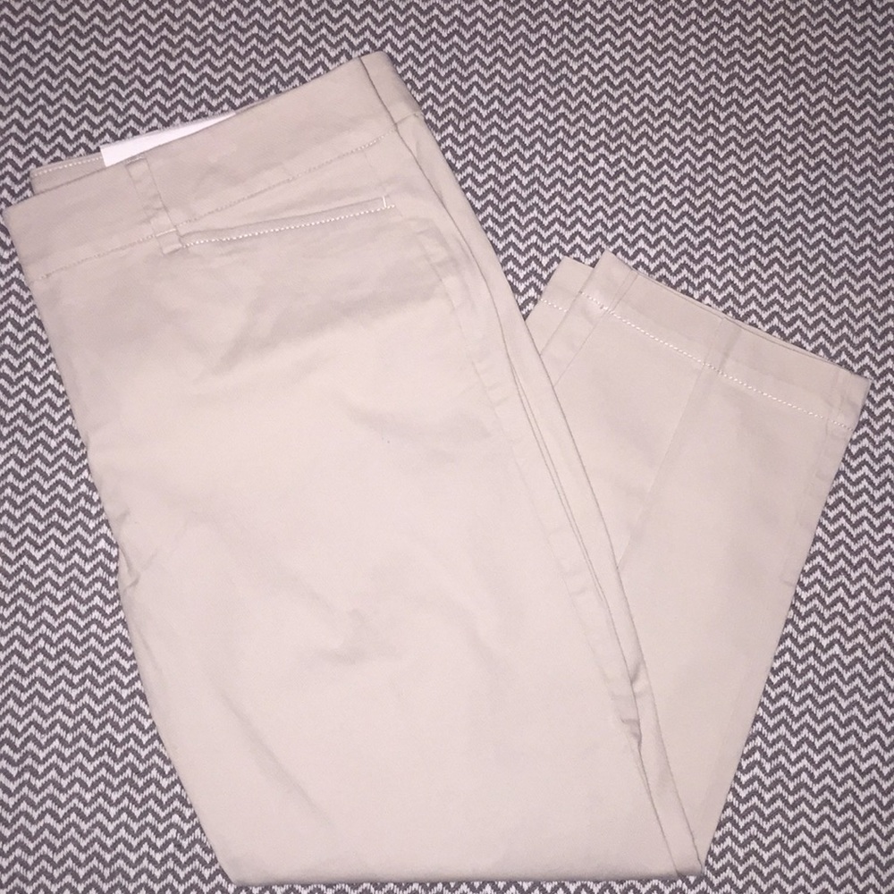 LOFT Khaki Original Crop